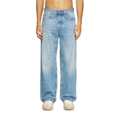 Diesel Men relaxed jeans 2001 d-macro 09i29 Light Blue A1159809I29