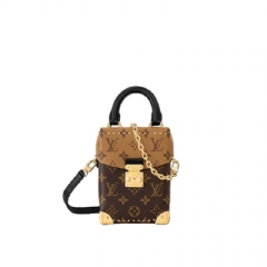 Louis Vuitton Women Camera Box M82465