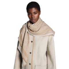 Louis Vuitton Women Petit Natte Shawl Beige M97637
