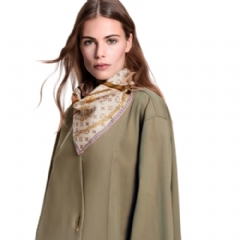 Louis Vuitton Women Strap And Trunk Square 70 Beige M97951